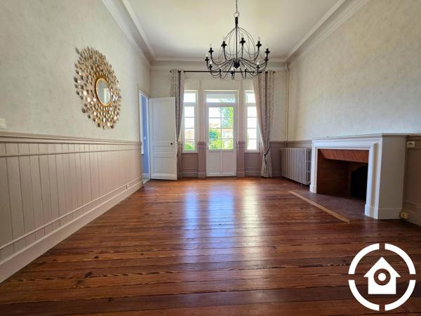 Maison de Caractère avec Vue Panoramique - avec jardin et garage