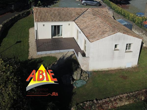 Maison  4 pièce(s)  3 chambre(s)  100 m²