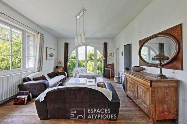 Maison de caractère en pierre avec jardin confidentiel au coeur de Fontainebleau