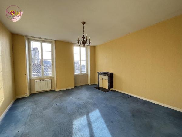 T3 de 62 m² au coeur du centre historique de COGNAC Situé ...