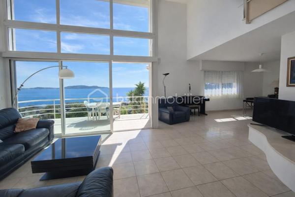 Maison d architecte de 189,38 m²