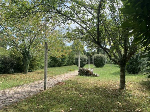 Maison à vendre |  Mussidan |  4 pièces | 120 m²