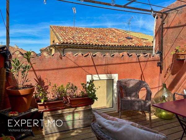 Rians (83560) Maison de village rénovée avec vue et terrasses