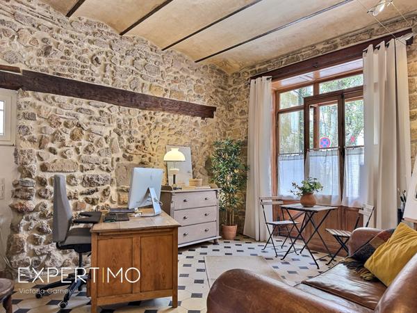 Rians (83560) Maison de village rénovée avec vue et terrasses