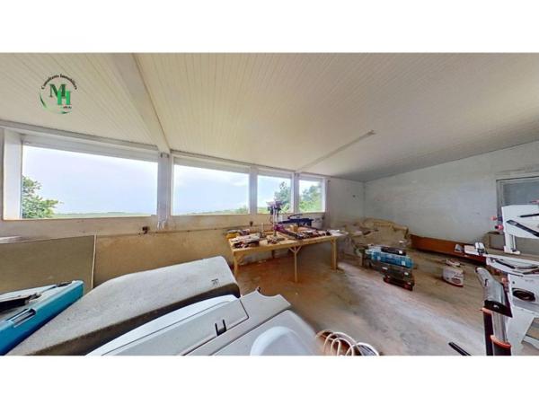 Local Commercial 1 pièce - 132 m²