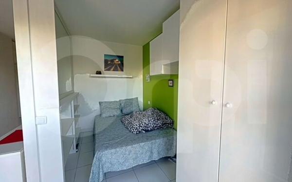 Appartement à louer    2 pièces •  Marseille 8