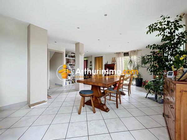 Vente                                                      Maison
                        
                     6 pièces                      150 m2                     à Bourgoin-Jallieu