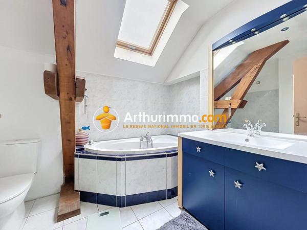Vente                                                      Maison
                        
                     6 pièces                      150 m2                     à Bourgoin-Jallieu