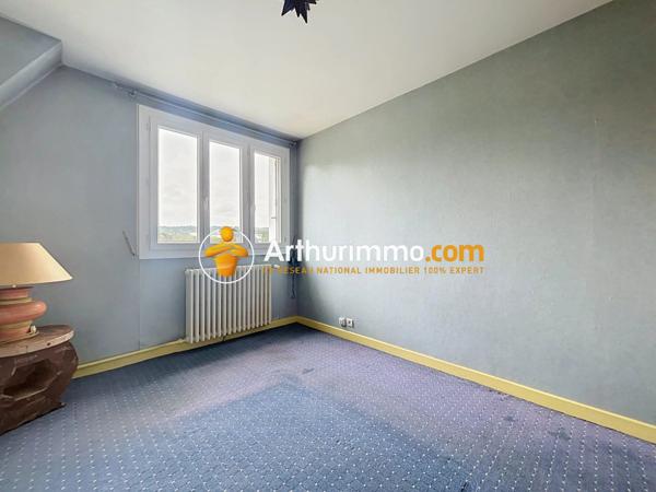 Vente                                                      Maison
                        
                     6 pièces                      150 m2                     à Bourgoin-Jallieu