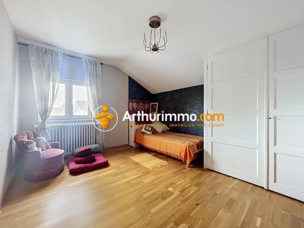Vente                                                      Maison
                        
                     6 pièces                      150 m2                     à Bourgoin-Jallieu