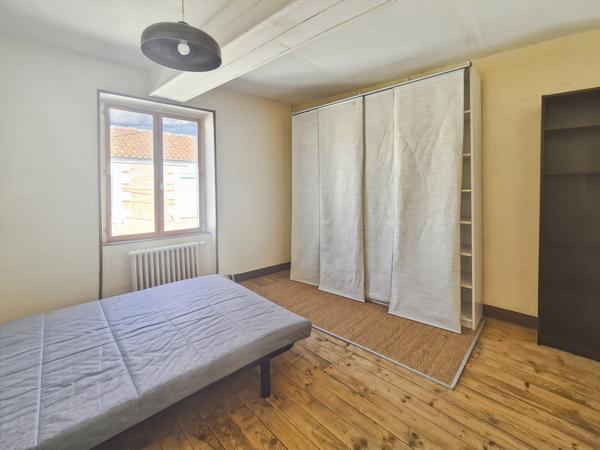 Saint-Sauvy (32270) Maison de village T6 de 137m2 - Saint-Sauvy