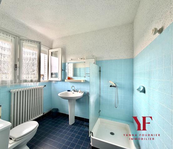 Châteauneuf-du-Faou (29520) BELLE MAISON A CHATEAUNEUF-DU-FAOU, 8 PIÈCES, 5 CHAMBRES, VUE DÉGAGÉE, AU CALME