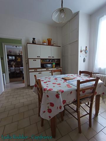Maison 68 m2 – 1 chambre – terrain 600 m2– garage – dépendances à PUY GUILLAUME (63)