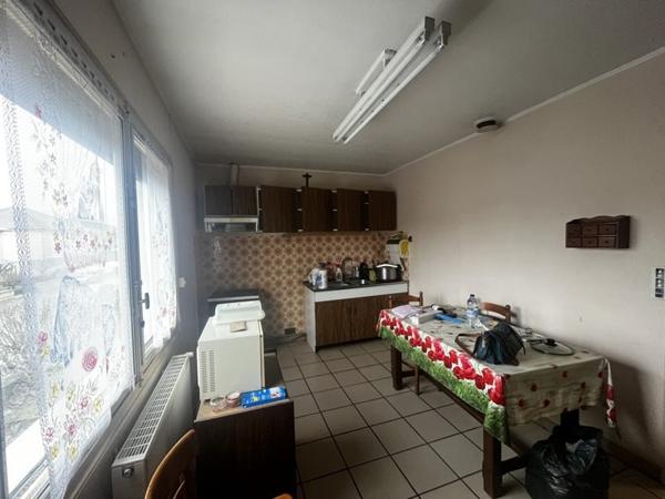 Maison à vendre |                                       Saint-Pantaléon-de-Larche |                                        4 pièces  |  71 m²