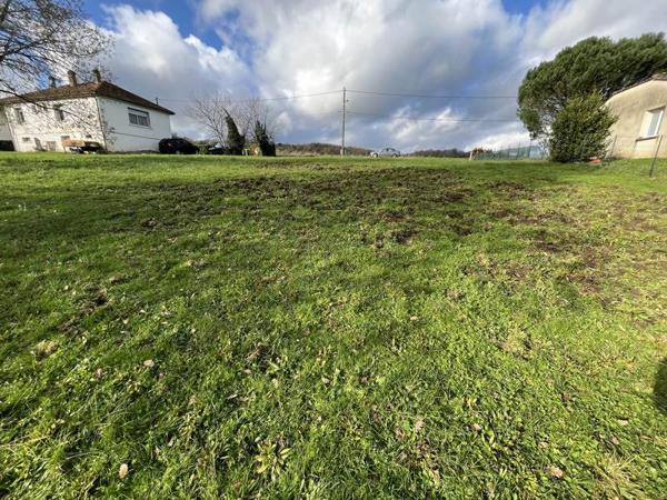 Terrain à vendre |  Lalinde |  1673 m²