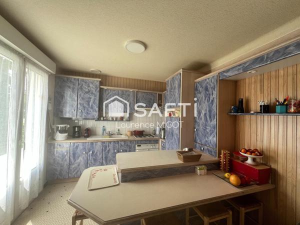 Maison soignée 5 ch. sur terrain paysagé