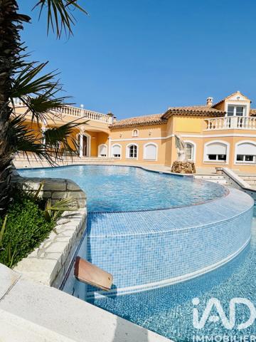 Maison à vendre 20 pièces 630 m² Roquebrune-sur-Argens