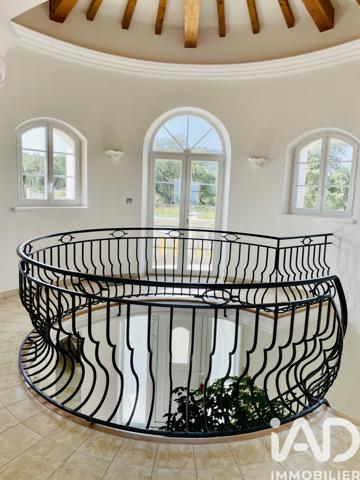 Maison à vendre 20 pièces 630 m² Roquebrune-sur-Argens