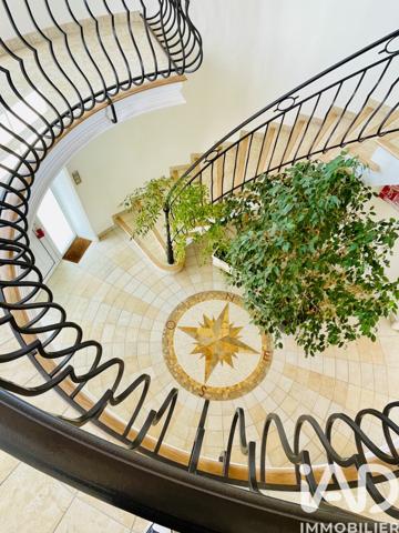 Maison à vendre 20 pièces 630 m² Roquebrune-sur-Argens