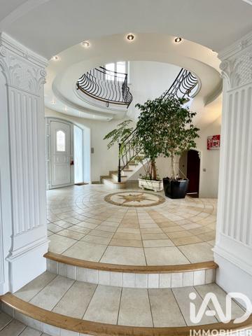 Maison à vendre 20 pièces 630 m² Roquebrune-sur-Argens