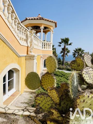 Maison à vendre 20 pièces 630 m² Roquebrune-sur-Argens