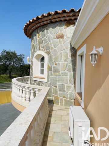 Maison à vendre 20 pièces 630 m² Roquebrune-sur-Argens