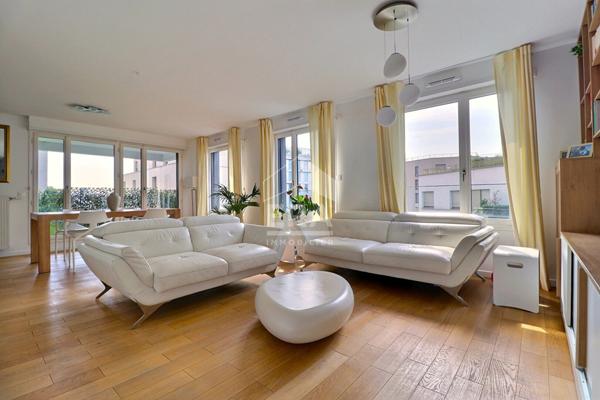 Une pépite baignée de luminosité, avec des prestations d'exception !