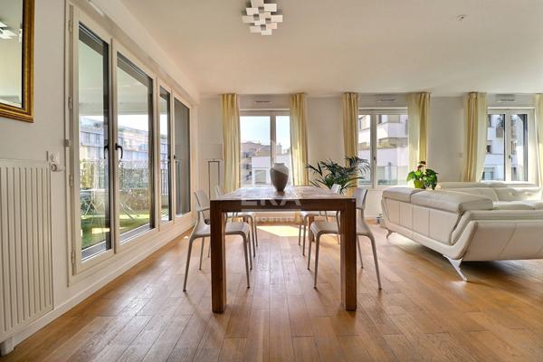 Une pépite baignée de luminosité, avec des prestations d'exception !