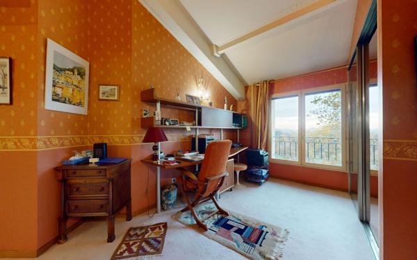 Appartement à vendre    6 pièces • 168,20 m2 Lyon 4