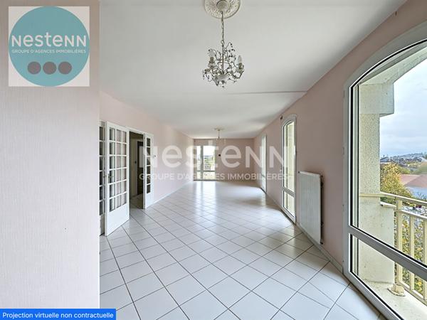 Appartement en duplex 2 boxes en sous sol au bord de la Loire .