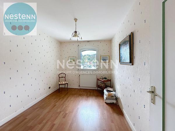 Appartement en duplex 2 boxes en sous sol au bord de la Loire .