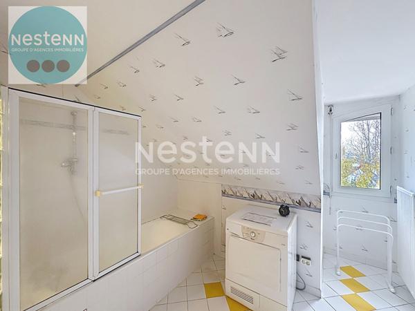 Appartement en duplex 2 boxes en sous sol au bord de la Loire .