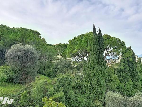 APPARTEMENT 4 PIECES RESIDENCE DE GRAND STANDING A CANNES OXFORD.