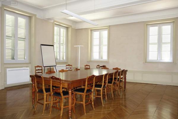 Fonds et/ou murs commerciaux à vendre à Mâcon en Saône-et-Loire (71000), ref : MU 56