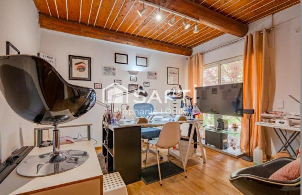 BATISSE PROVENCALE AVEC ROOFTOP ET PISCINE