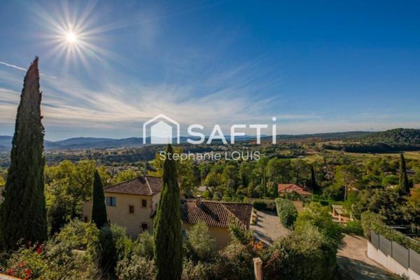 BATISSE PROVENCALE AVEC ROOFTOP ET PISCINE