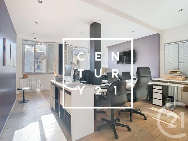 à vendre  81 m 2   PARIS  - 75010