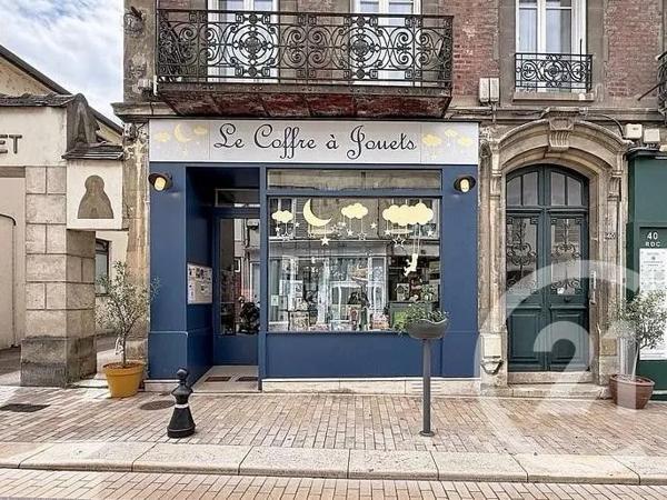 à vendre  81 m 2   PARIS  - 75010