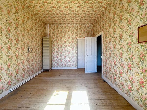 Maison Angers 9 pièce(s) 221 m²