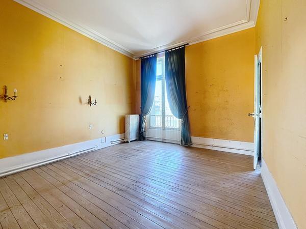 Maison Angers 9 pièce(s) 221 m²