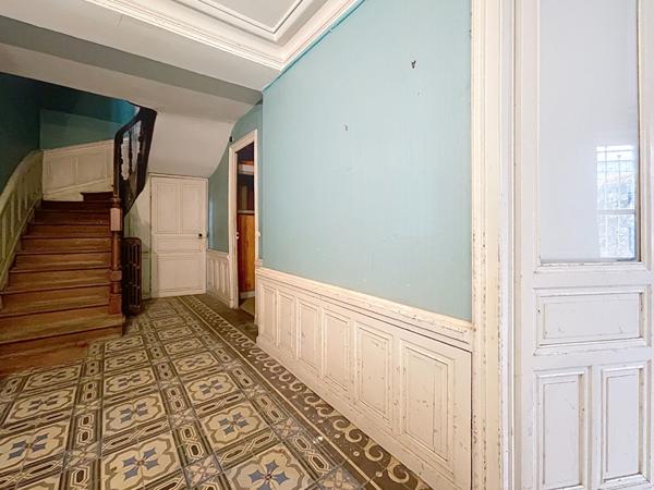 Maison Angers 9 pièce(s) 221 m²