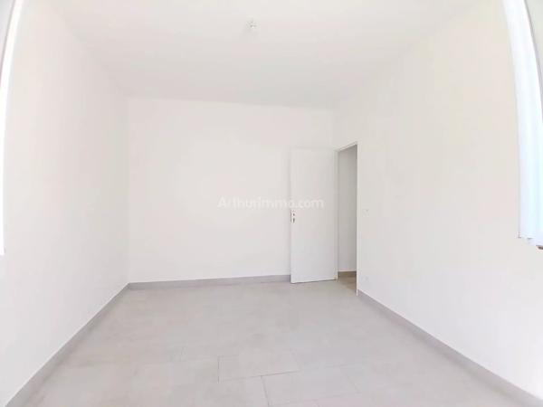 Vente                                                      Appartement
                        
                     3 pièces                      46 m2                     à Villeneuve-Saint-Georges