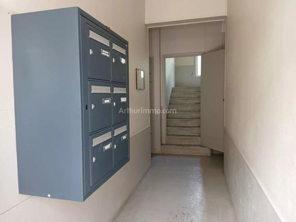 Vente                                                      Appartement
                        
                     3 pièces                      46 m2                     à Villeneuve-Saint-Georges