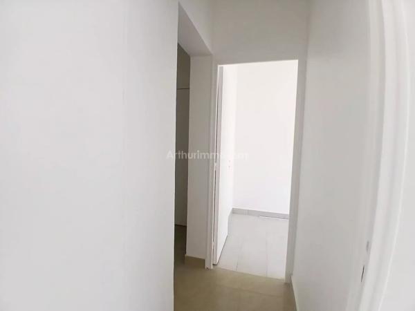 Vente                                                      Appartement
                        
                     3 pièces                      46 m2                     à Villeneuve-Saint-Georges