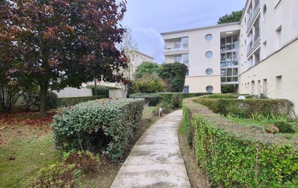 Vente Studio Livry-gargan   