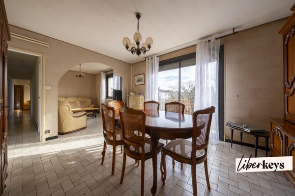 Maison  sur sous sol.