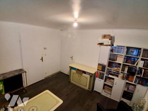 QUARTIER REMICOURT, PROXIMITE PARC DES CHAMPS ELYSEES, APPARTEMENT AU REZ-DE-CHAUSSEE