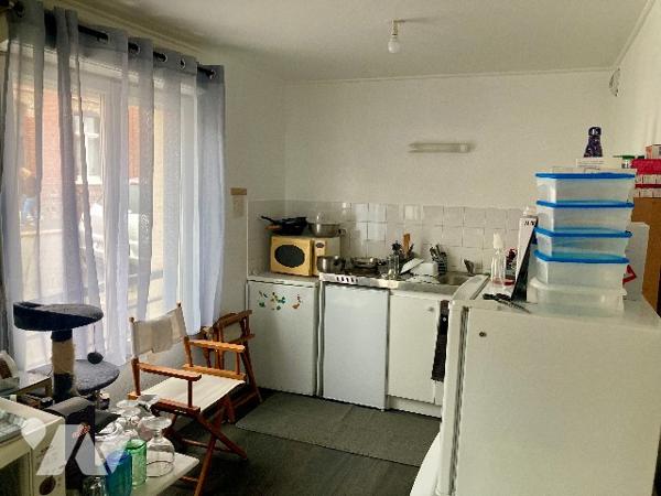 QUARTIER REMICOURT, PROXIMITE PARC DES CHAMPS ELYSEES, APPARTEMENT AU REZ-DE-CHAUSSEE