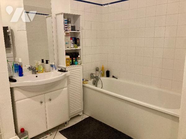 QUARTIER REMICOURT, PROXIMITE PARC DES CHAMPS ELYSEES, APPARTEMENT AU REZ-DE-CHAUSSEE