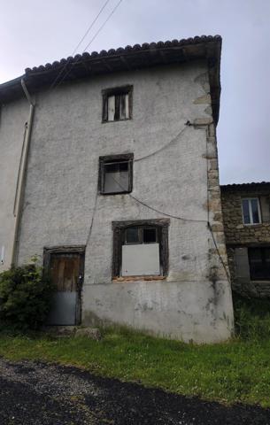 Ancienne maison de campagne entièrement à rénover